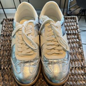 Mia‎ Girl Metallic Silver and White Women's Sneakers Size 9